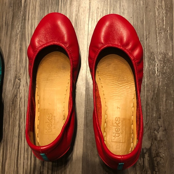 Like New Tieks!!!! Excellent condition!!!! - Picture 2 of 13